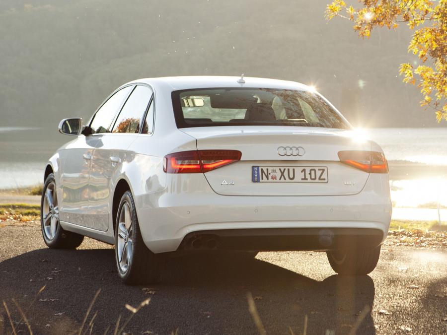 Audi A4 1.8T Sedan (B8, 8K) 2012 года  (AU) (фото 8 из 8)